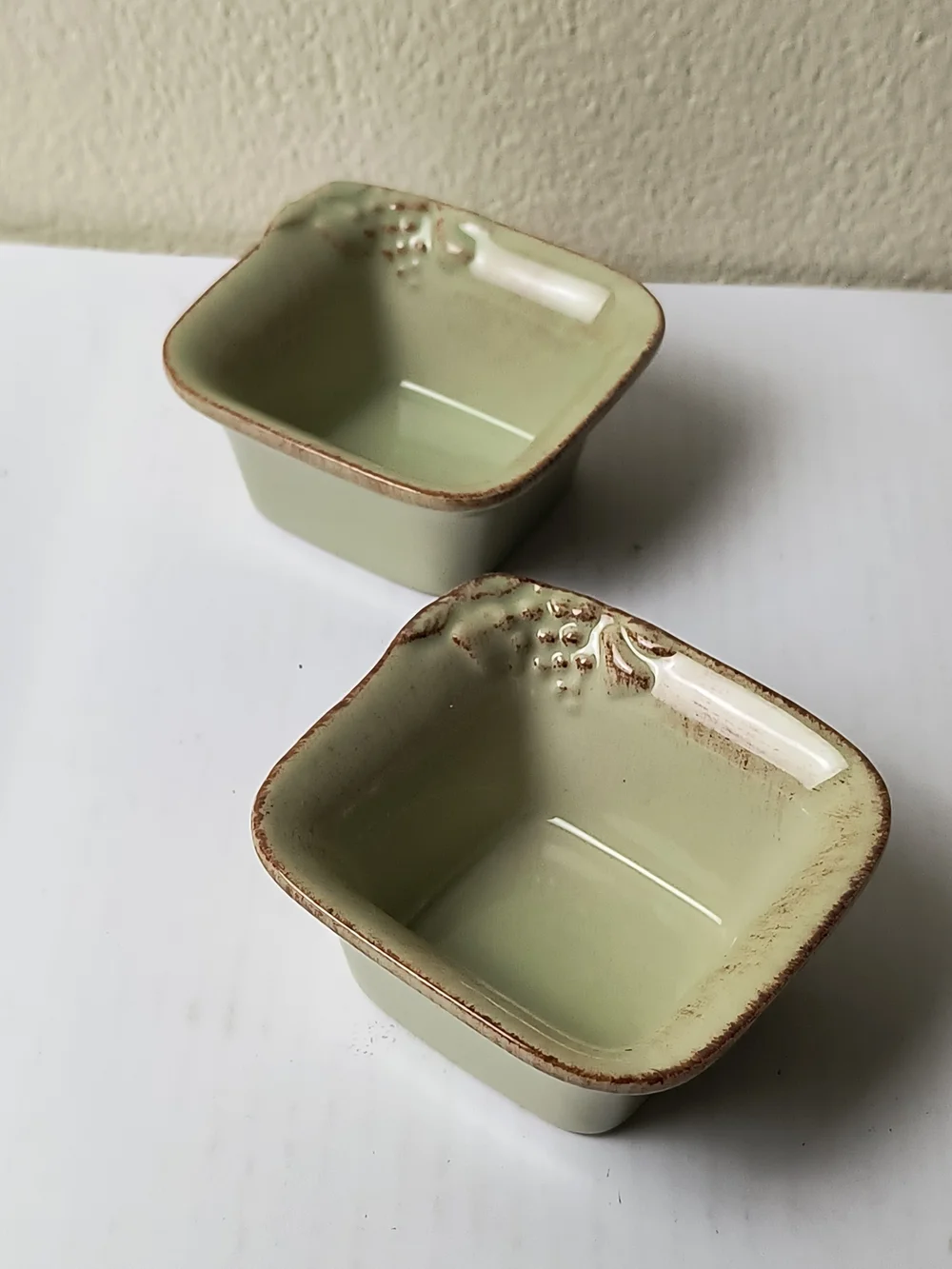 Casa Stone Madeira Harvest Ceramic Vase by Casafina Sauce Dish - Dijon Gold